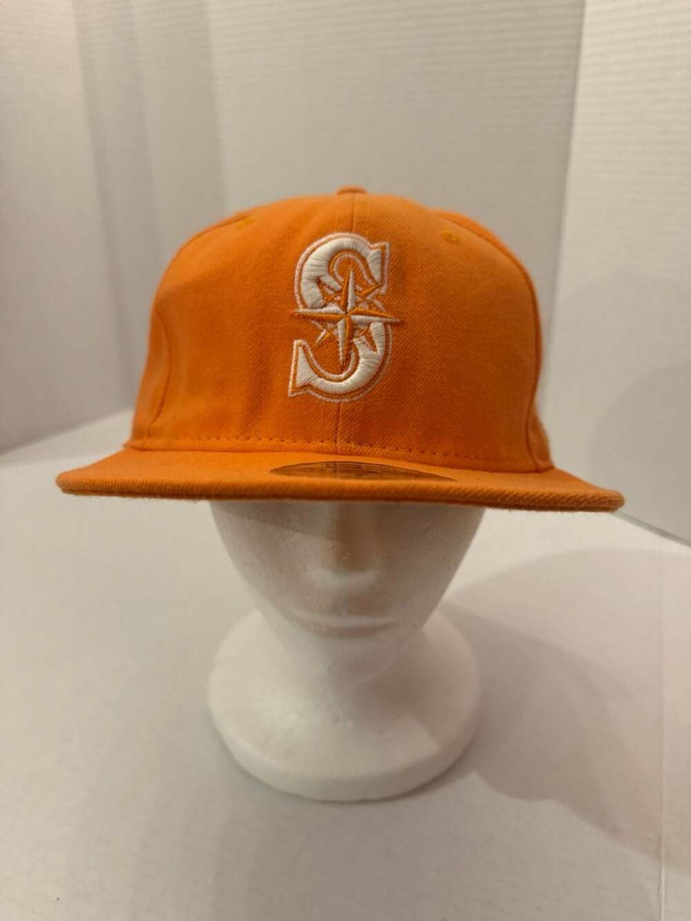 New Era Seattle Mariners 59FIFTY Fitted Hat Size 7 3/8 Orange White